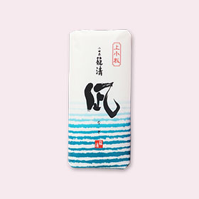 上小板 凪 白